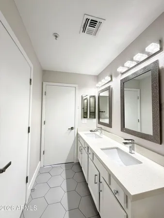 $2,395 | 15677 North 29th Street, Phoenix, AZ 85032