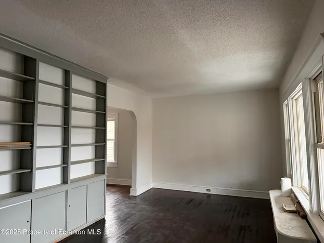 $1,800 | 1018 Madison Avenue, Scranton, PA 18510