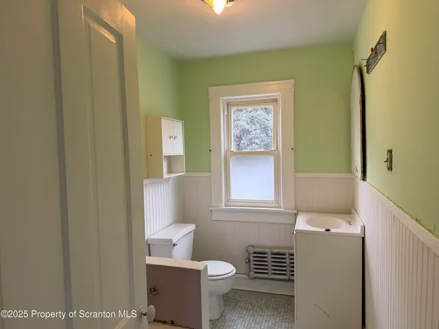 $1,800 | 1018 Madison Avenue, Scranton, PA 18510