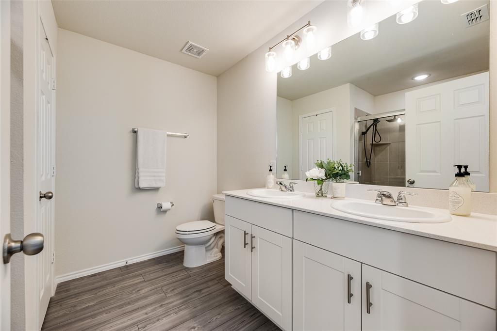 7005 Adderly Road Pilot Point, TX 76258 - Photo 20 of 38 Primary bathroom with dual sinks