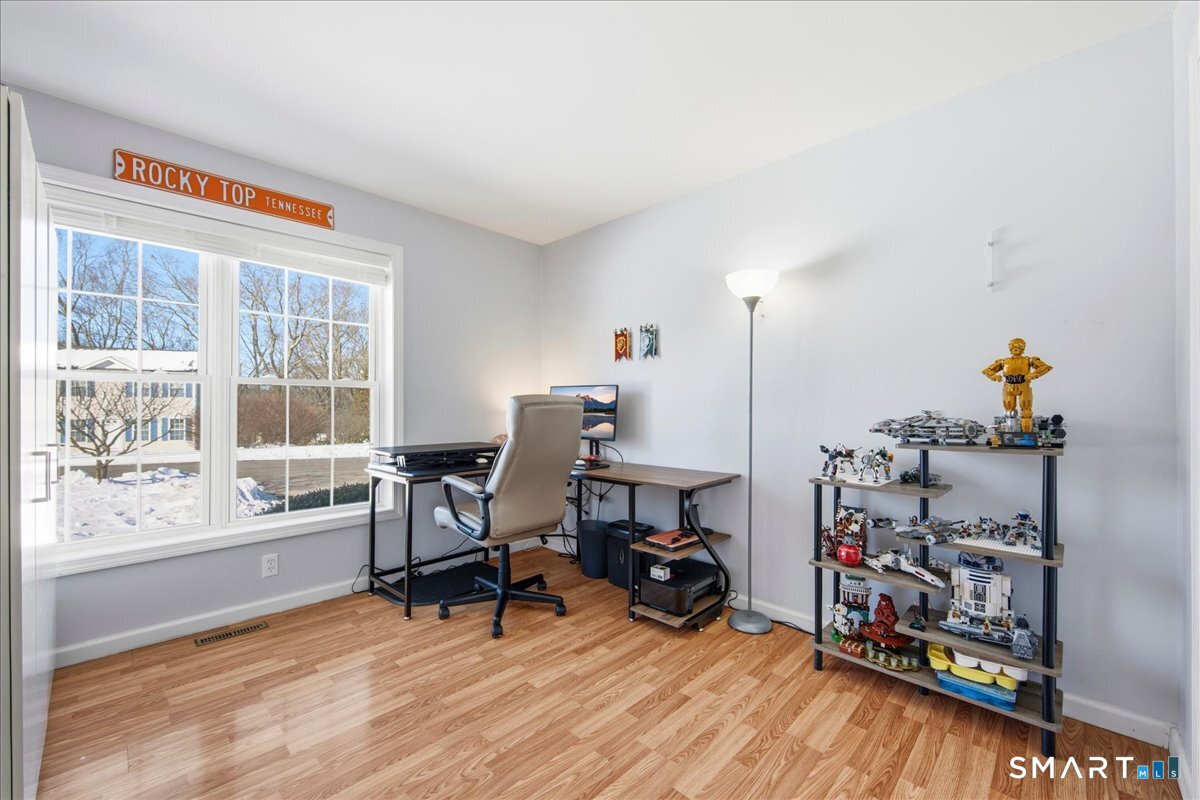 76 Alice St Extension Norwich, CT 06360 - Photo 16 of 37