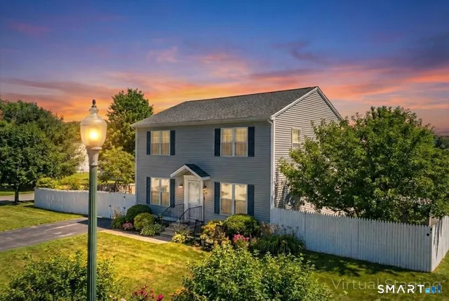 $390,000 | 76 Alice St Extension, Norwich, CT 06360