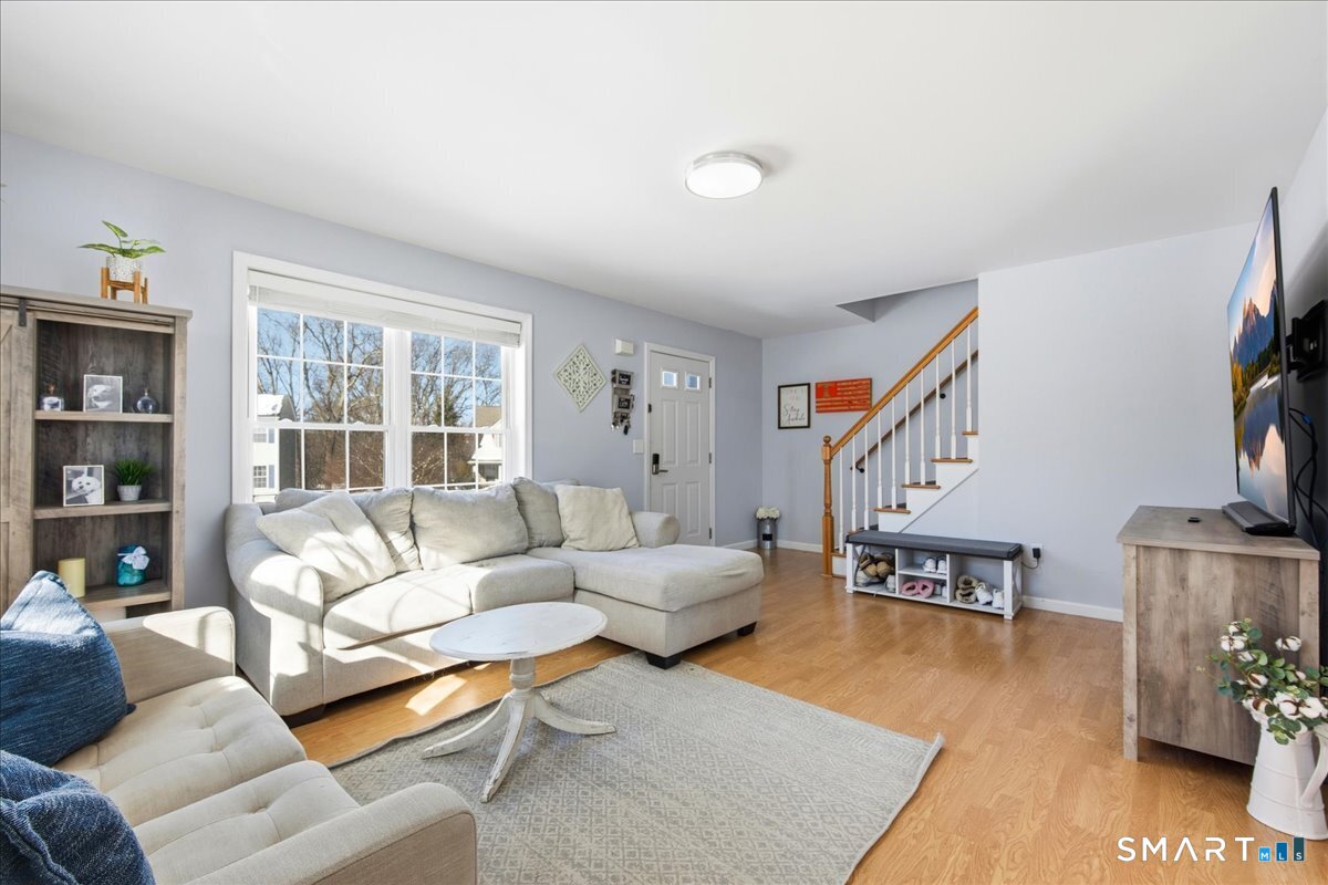 76 Alice St Extension Norwich, CT 06360 - Photo 5 of 37