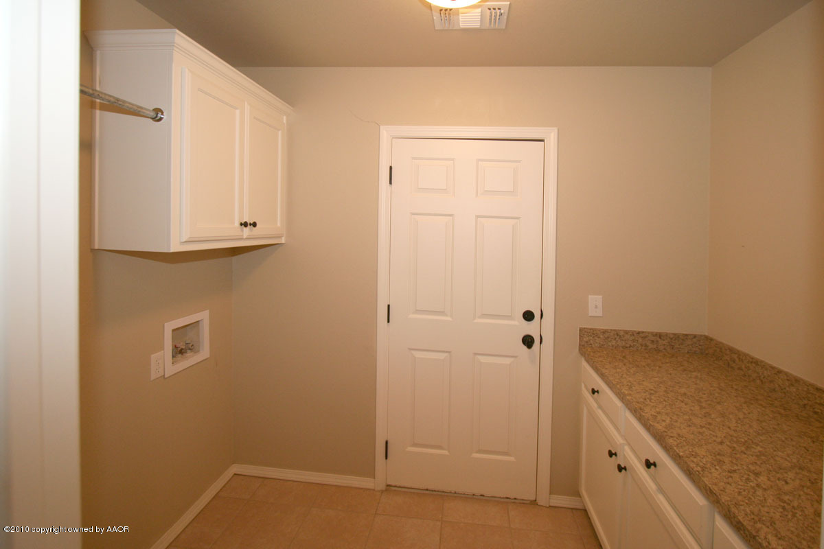 6911 Nick Street Amarillo, TX 79119 - Photo 18 of 26 laundry room