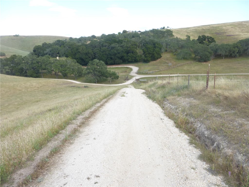 2750 Raptor Ridge Trail Templeton, CA 93465 - Photo 30 of 75