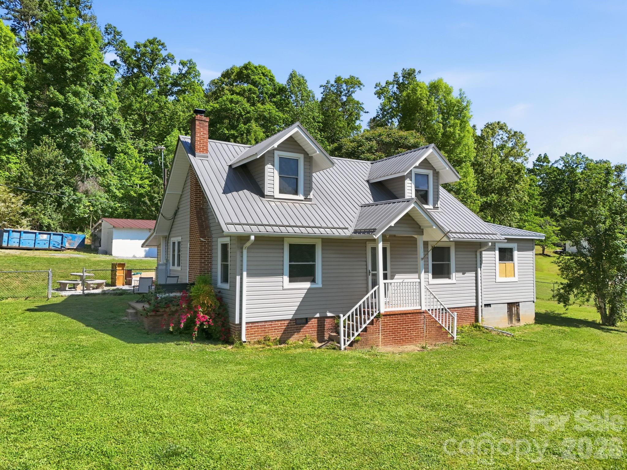 5054 Sugar Hill Road Marion, NC 28752 - Photo 3 of 42