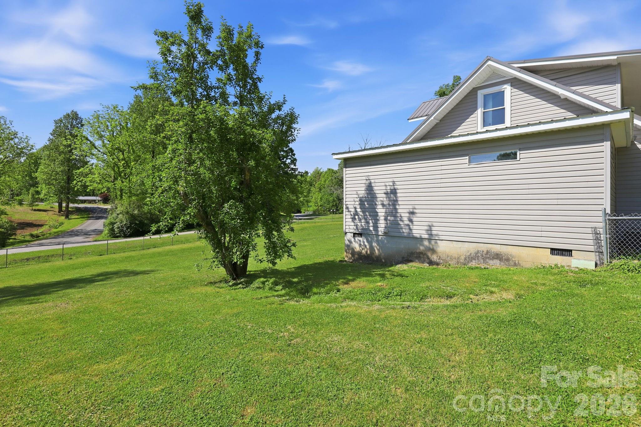 5054 Sugar Hill Road Marion, NC 28752 - Photo 37 of 42