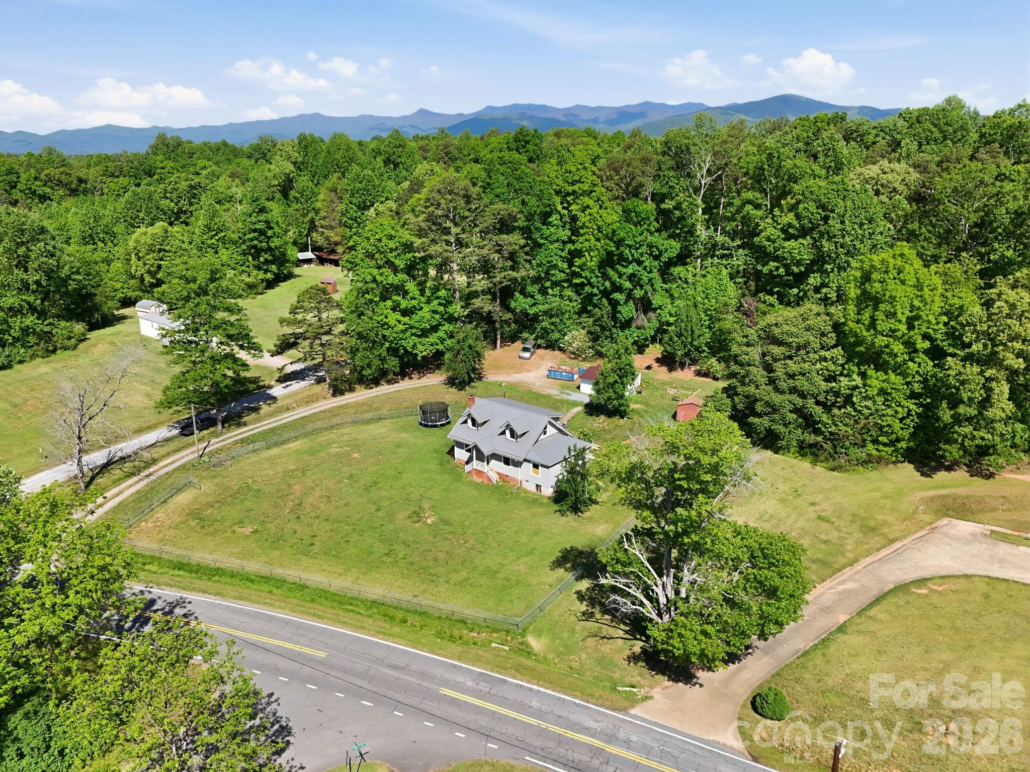 5054 Sugar Hill Road Marion, NC 28752 - Photo 7 of 42