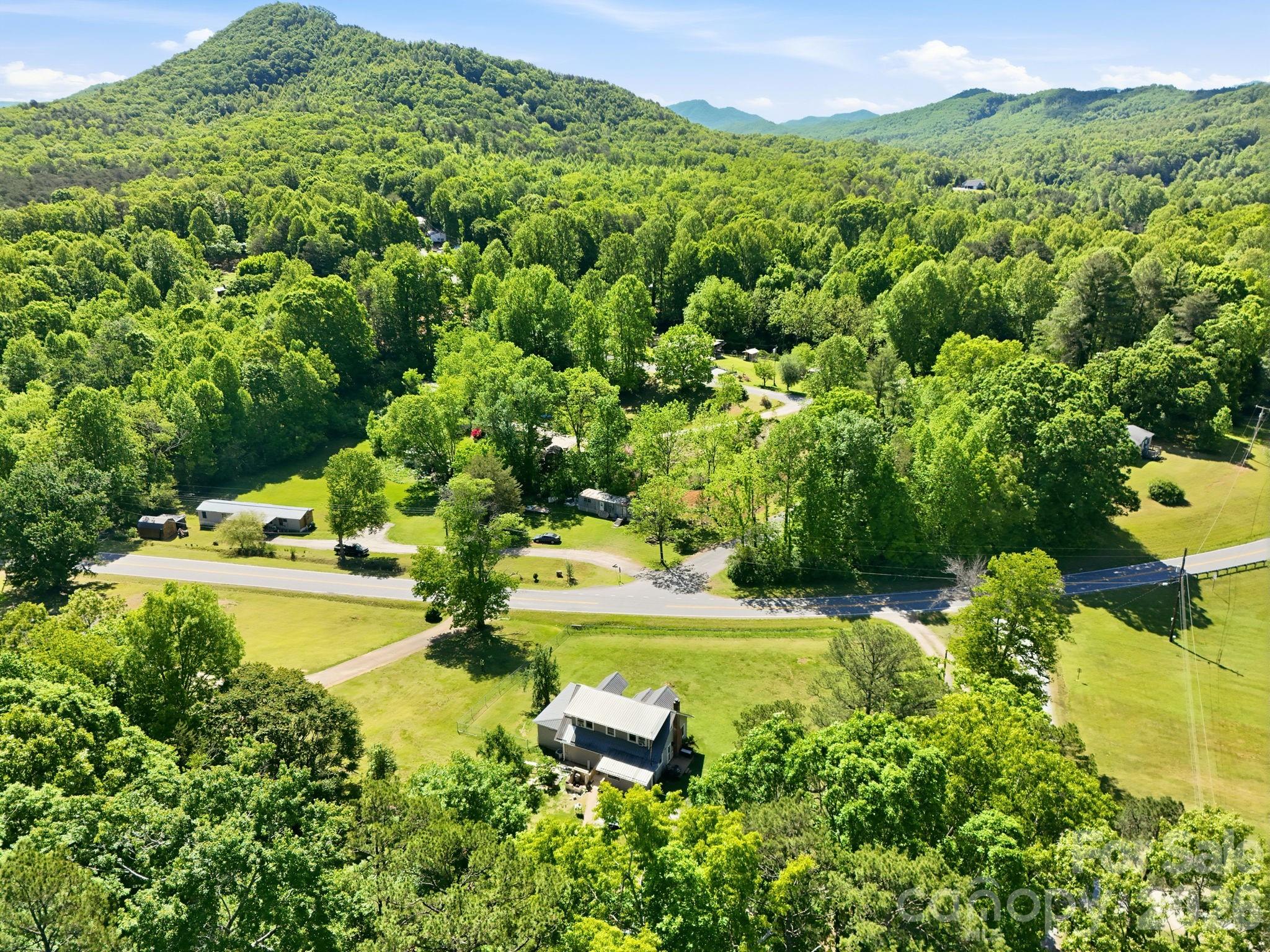 5054 Sugar Hill Road Marion, NC 28752 - Photo 9 of 42