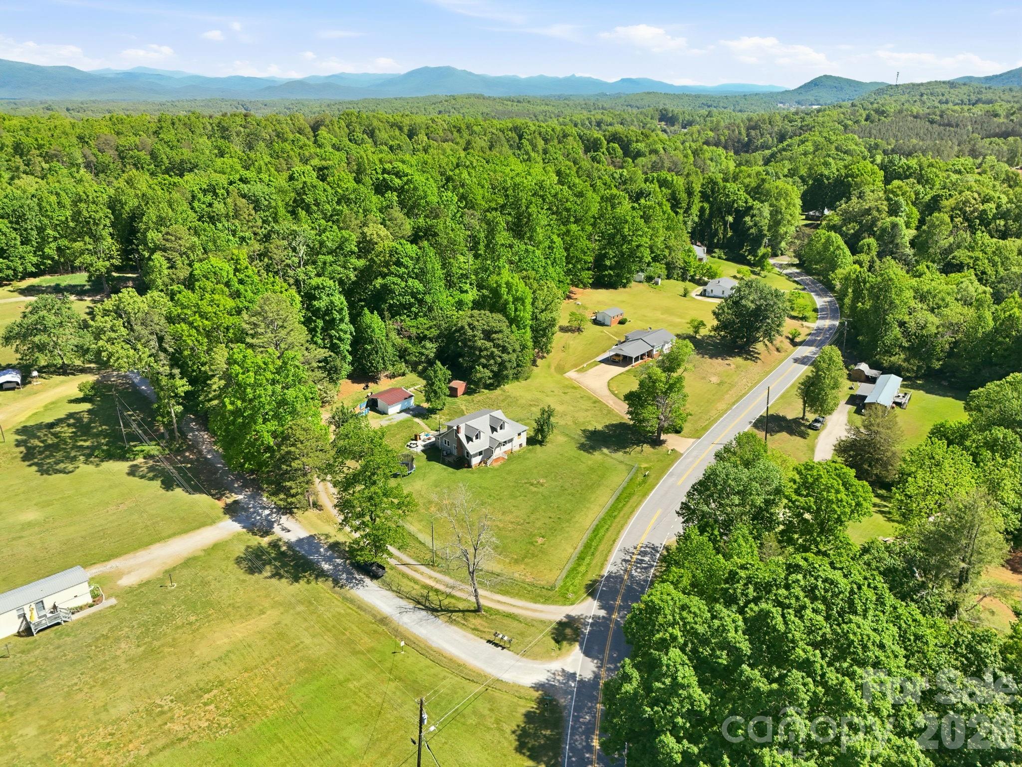 5054 Sugar Hill Road Marion, NC 28752 - Photo 10 of 42