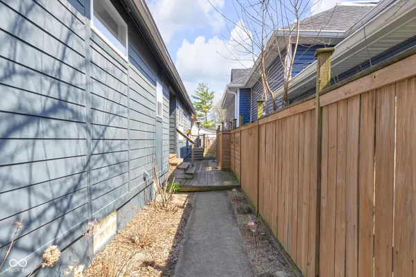 $459,000 | 1645 Carrollton Avenue, Indianapolis, IN 46202