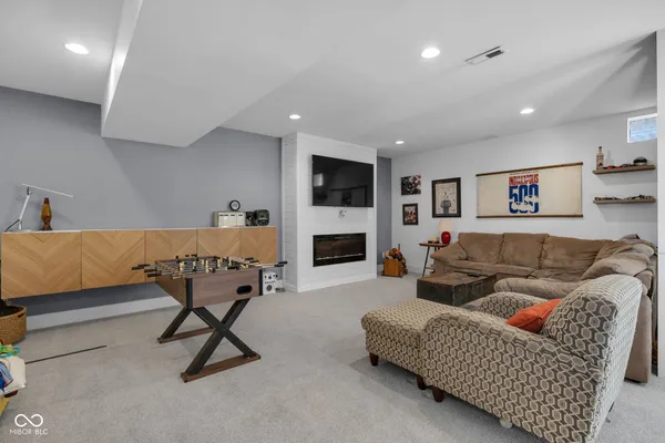 $459,000 | 1645 Carrollton Avenue, Indianapolis, IN 46202