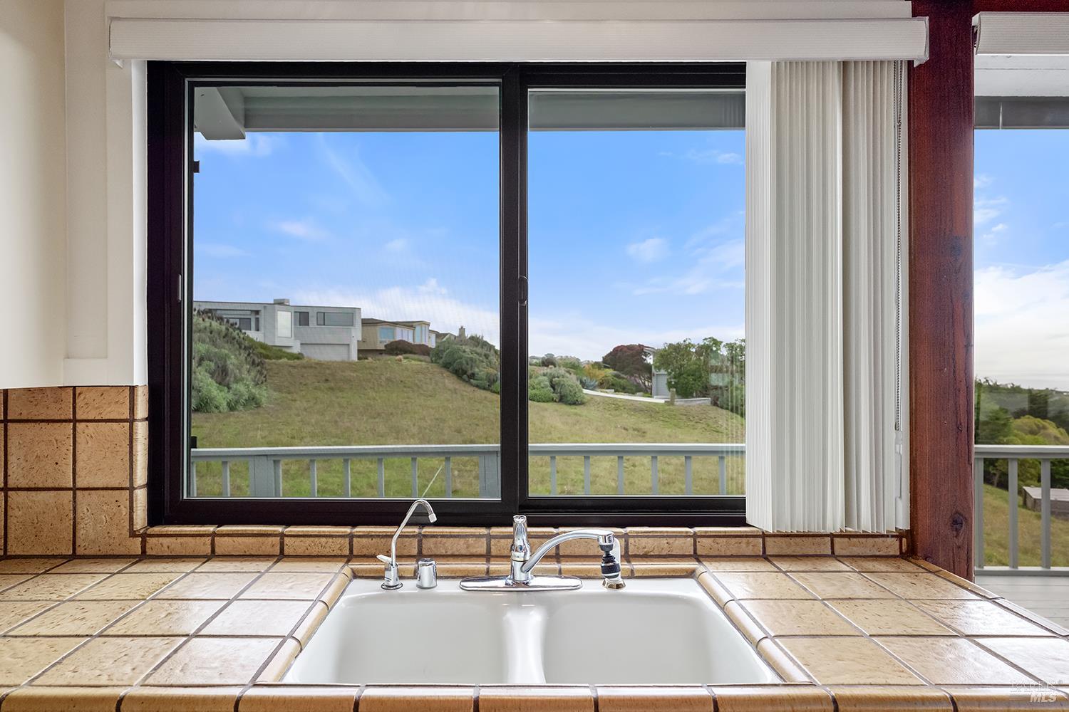 180 Starboard Court Bodega Bay, CA 94923 - Photo 11 of 33