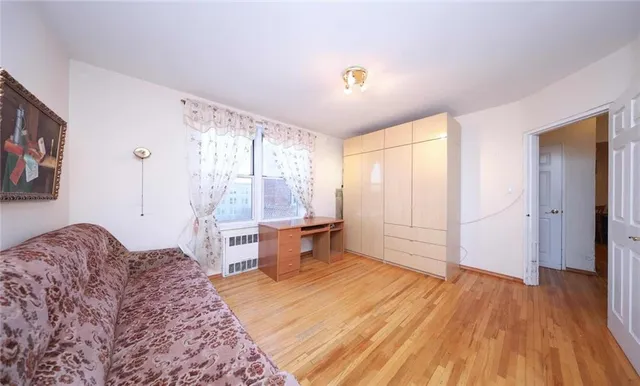 $385,000 | 702 Kathleen Place, Unit 6E | Sheepshead Bay