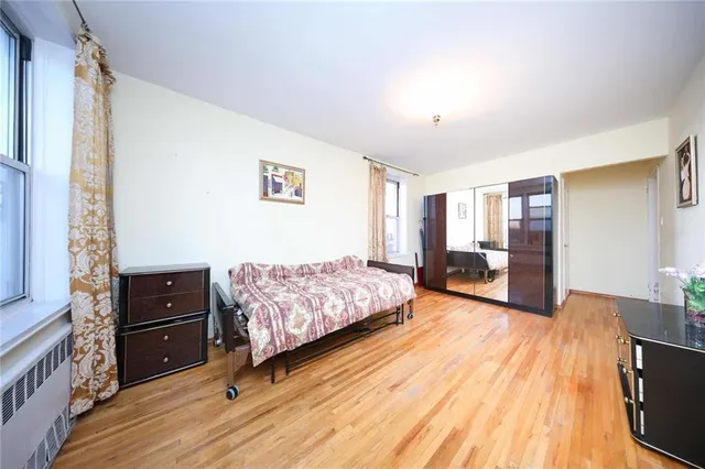 $385,000 | 702 Kathleen Place, Unit 6E | Sheepshead Bay
