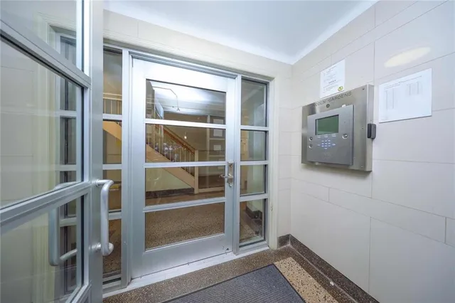 $385,000 | 702 Kathleen Place, Unit 6E | Sheepshead Bay