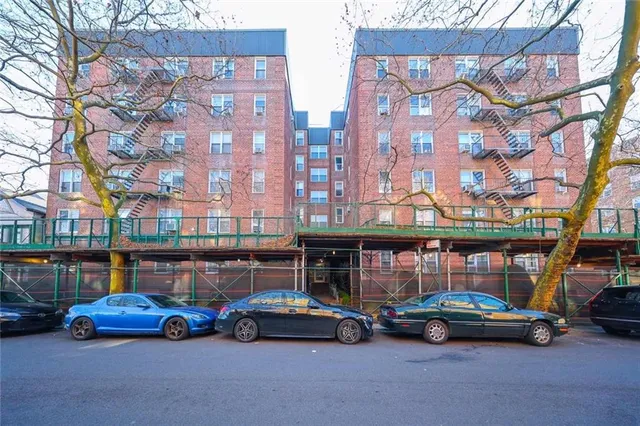 $385,000 | 702 Kathleen Place, Unit 6E | Sheepshead Bay