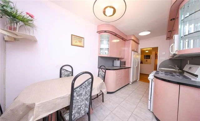 $385,000 | 702 Kathleen Place, Unit 6E | Sheepshead Bay