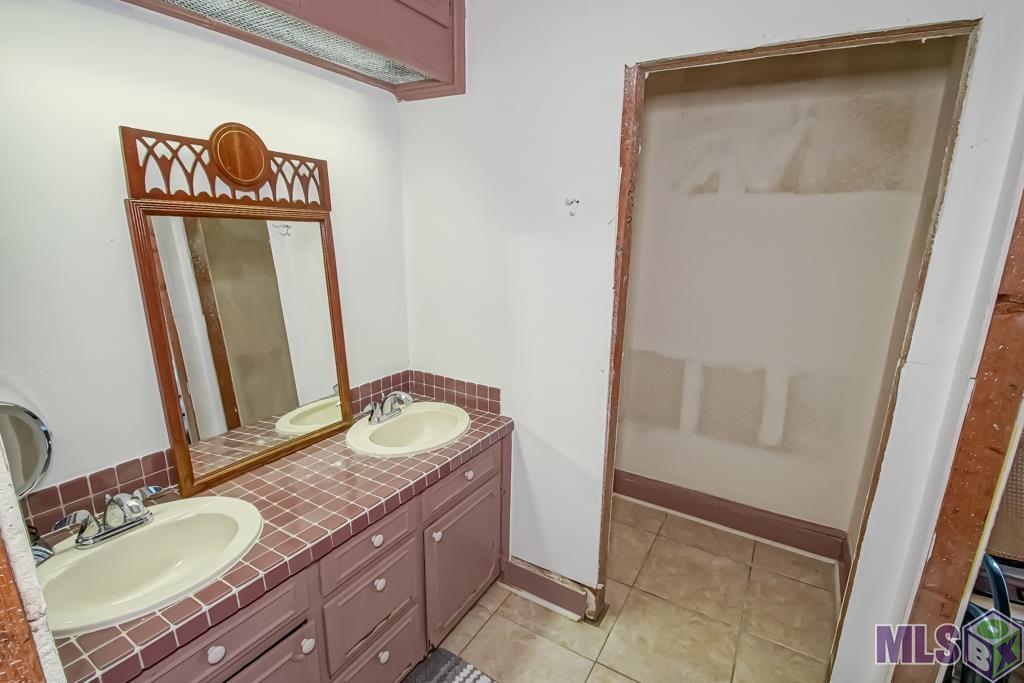 23144 Hoo Shoo Too Road Baton Rouge, LA 70817 - Photo 17 of 34 Gallery Image 17