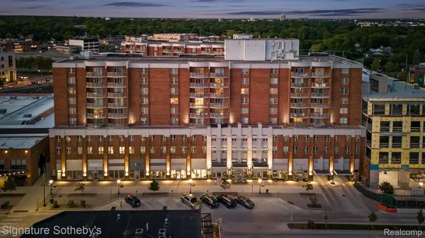 $849,000 | 411 South Old Woodward Avenue, Unit 704, Birmingham, MI 48009