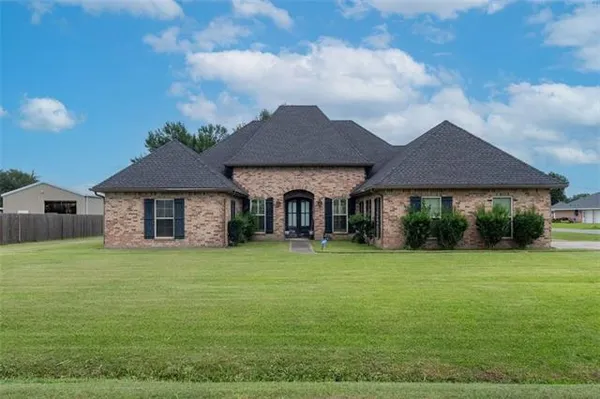 $460,000 | 181 Chase Drive, Bourg, LA 70343