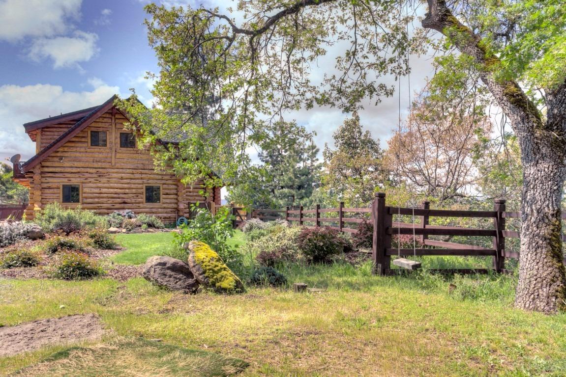 6137 Hillcrest Road Medford, OR 97504 - Photo 11 of 35 Additional Photo