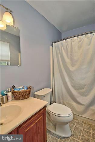 6213 Seabrook Road Lanham, MD 20706 - Photo 18 of 23 Bedroom
