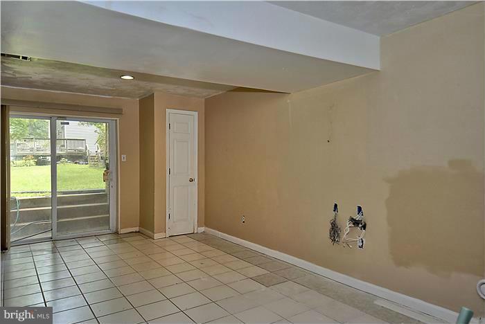 6213 Seabrook Road Lanham, MD 20706 - Photo 21 of 23 Interior (General)