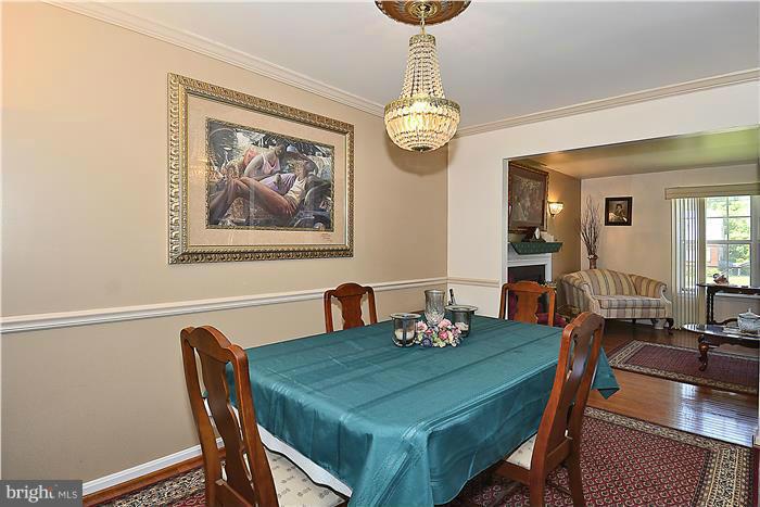 6213 Seabrook Road Lanham, MD 20706 - Photo 8 of 23 Dining Room