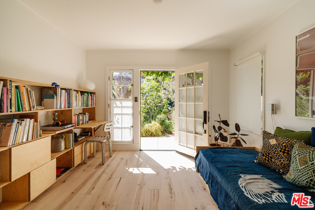 1097 West Kensington Road Los Angeles, CA 90026 - Photo 15 of 49