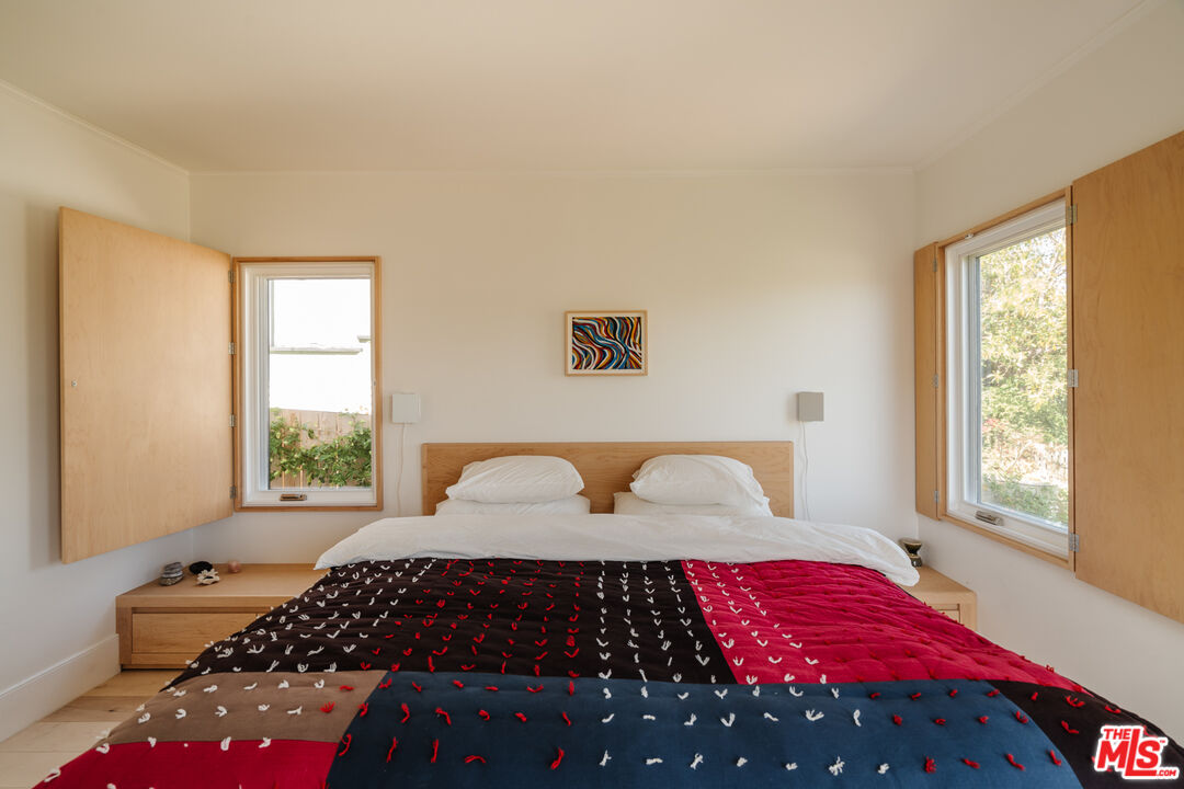 1097 West Kensington Road Los Angeles, CA 90026 - Photo 21 of 49