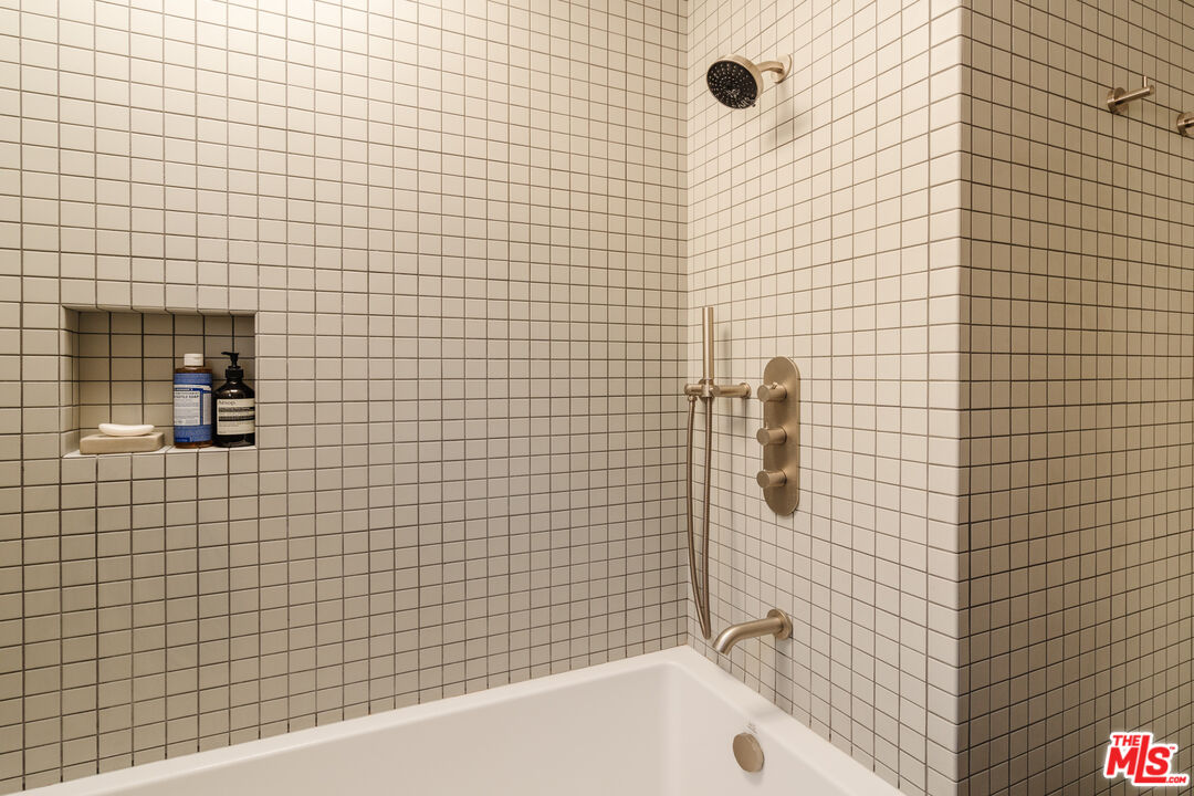 1097 West Kensington Road Los Angeles, CA 90026 - Photo 26 of 49