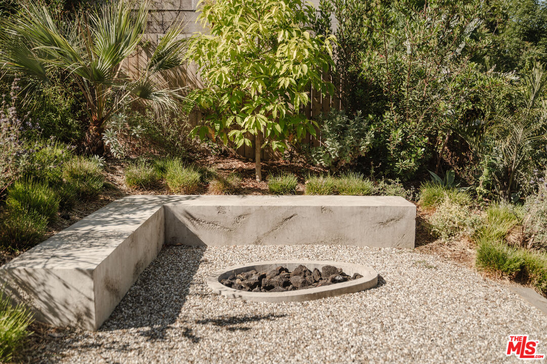 1097 West Kensington Road Los Angeles, CA 90026 - Photo 38 of 49