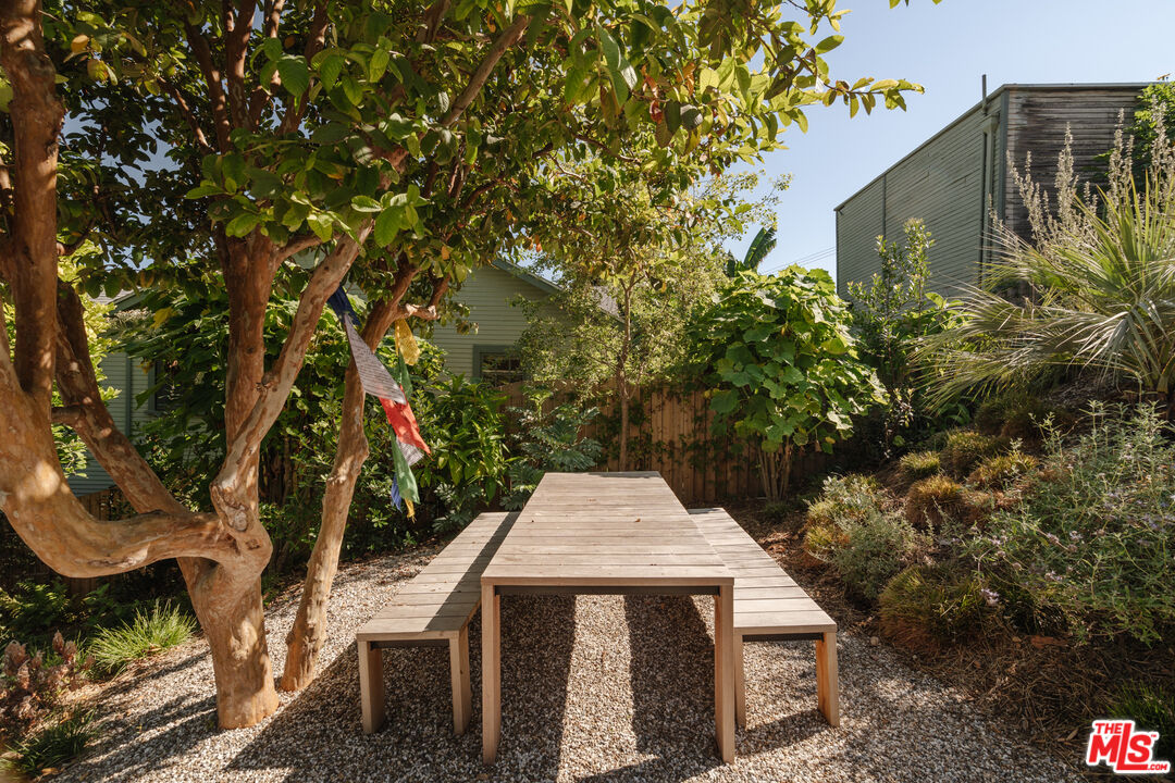 1097 West Kensington Road Los Angeles, CA 90026 - Photo 41 of 49