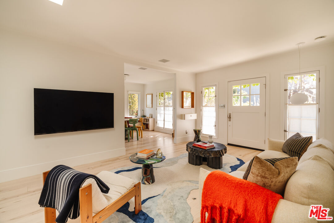 1097 West Kensington Road Los Angeles, CA 90026 - Photo 6 of 49
