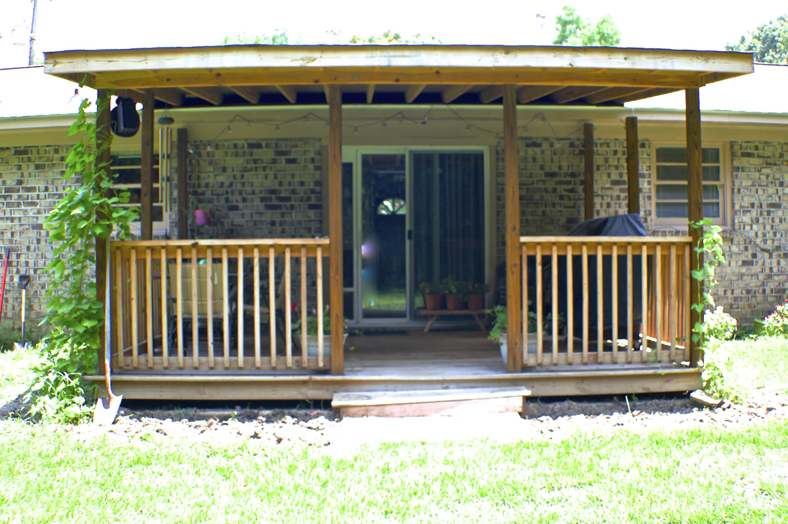 8265 Delhi Road North Charleston, SC 29406 - Photo 17 of 22 Covered patio