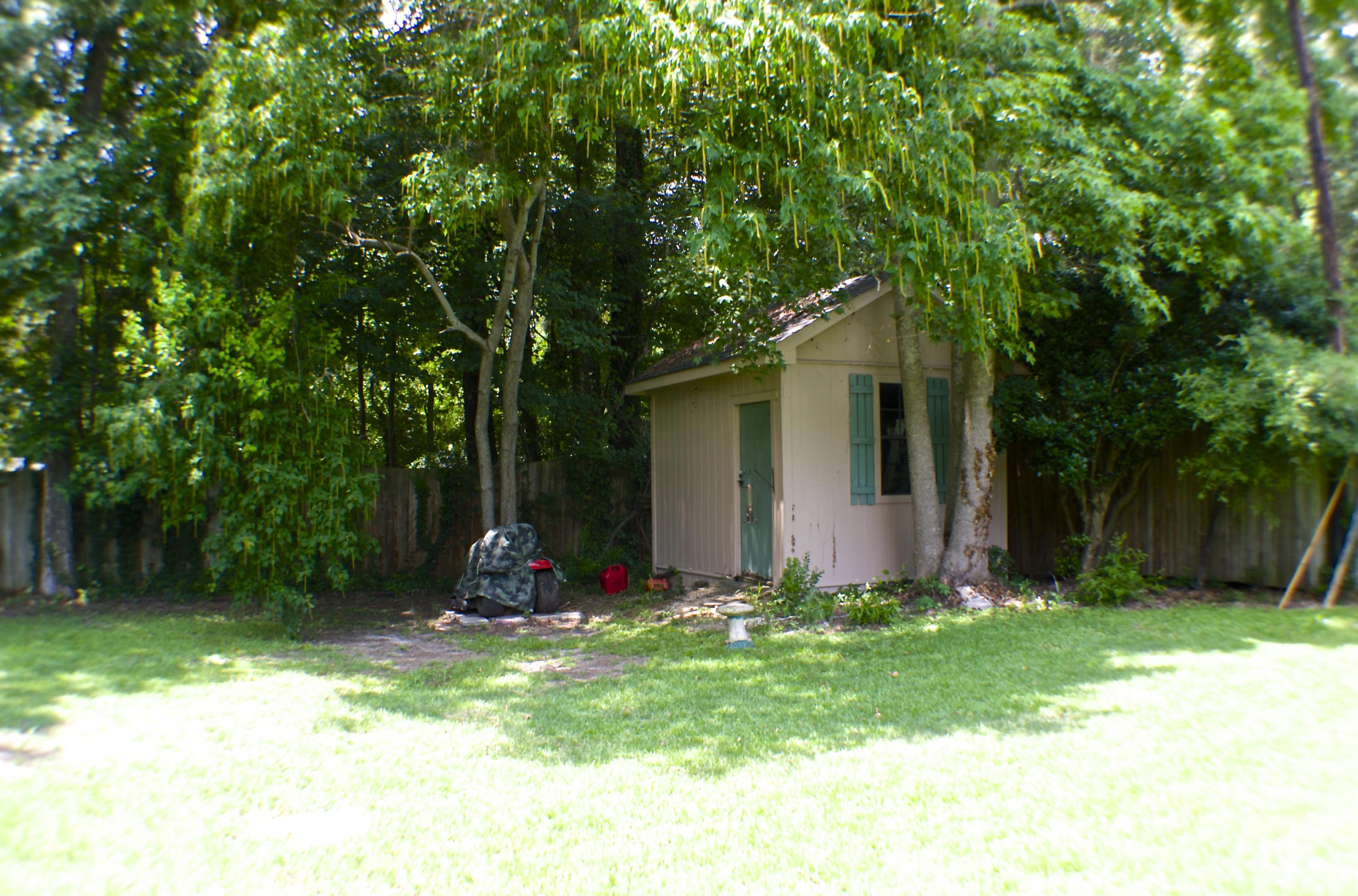 8265 Delhi Road North Charleston, SC 29406 - Photo 20 of 22 Storage shed