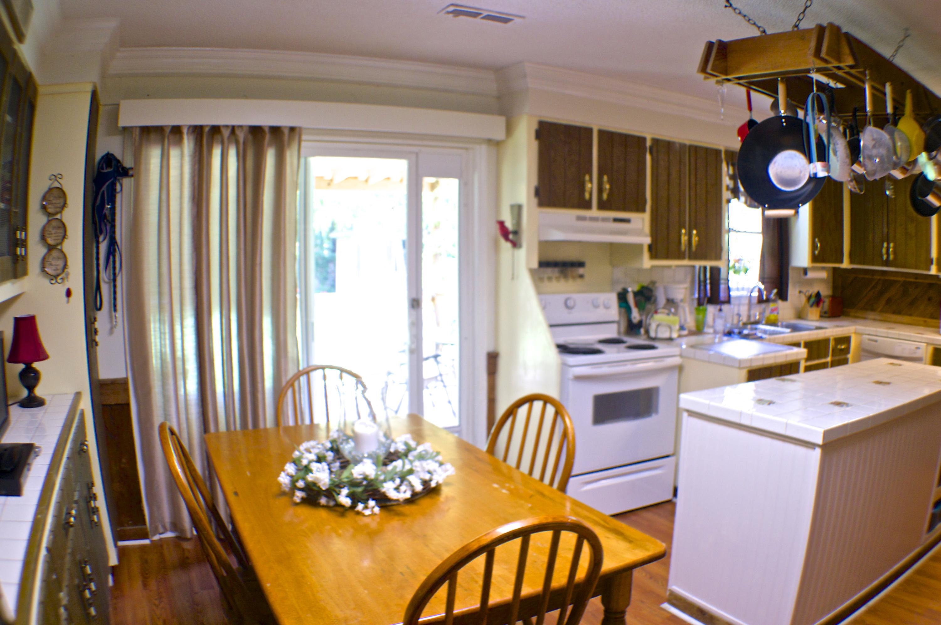 8265 Delhi Road North Charleston, SC 29406 - Photo 7 of 22 Eat in Kitchen area