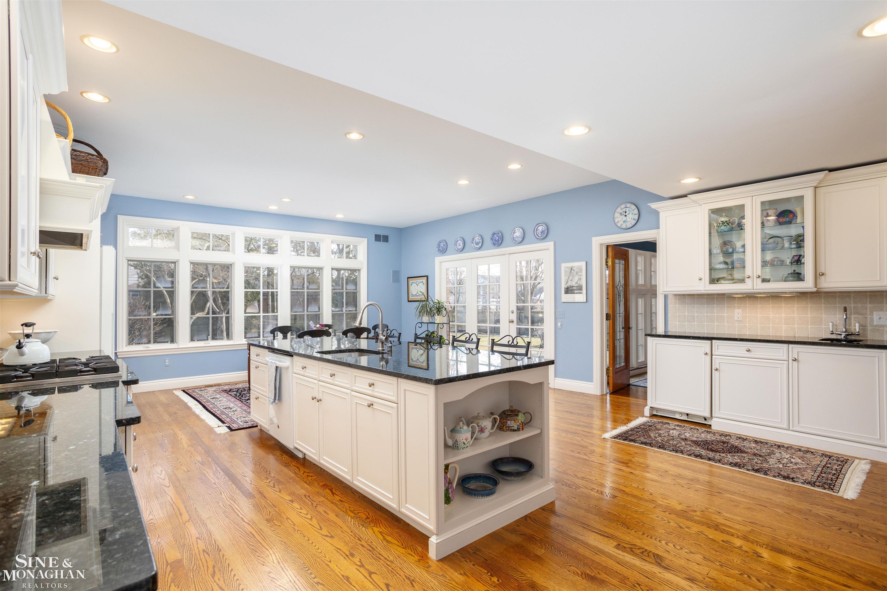 532 Lincoln Road Grosse Pointe, MI 48230 - Photo 8 of 71