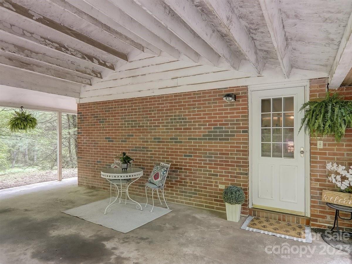 76 Unity Road Sylva, NC 28779 - Photo 3 of 40 Gallery Image 3