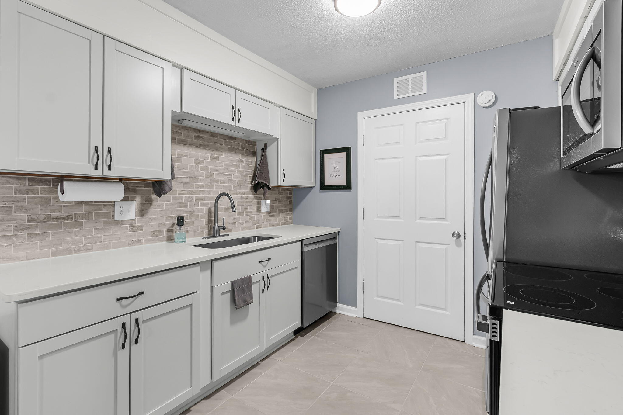 1402 Camp Road, Unit 8A Charleston, SC 29412 - Photo 6 of 23 Gallery Image 6