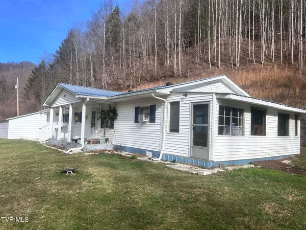 $124,900 | 1460 Gum Branch Road, Oakwood, VA 24631