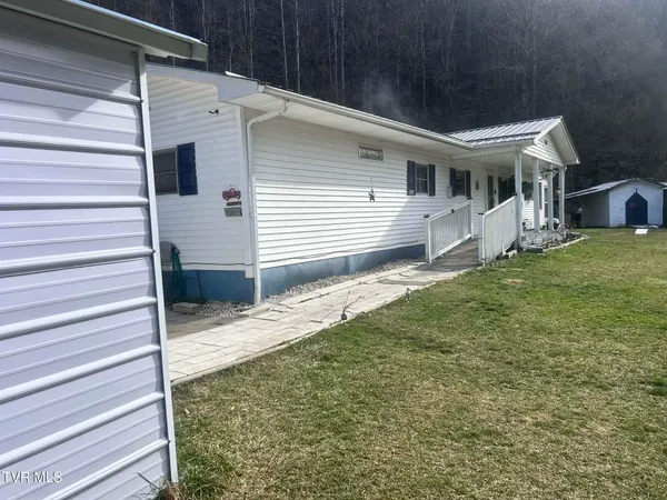 $124,900 | 1460 Gum Branch Road, Oakwood, VA 24631