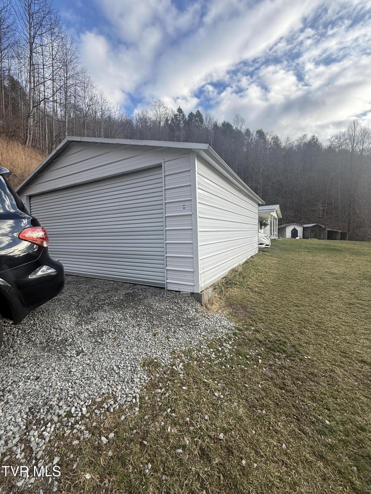 1460 Gum Branch Road Oakwood, VA 24631 - Photo 5 of 18 IMG_0208