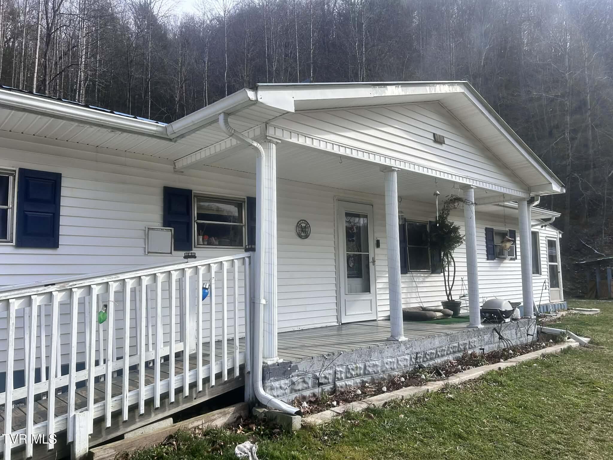 1460 Gum Branch Road Oakwood, VA 24631 - Photo 9 of 18 att.C16_xV23qO7-F4D18Y4RmL2V6d4QJfTEMkcC