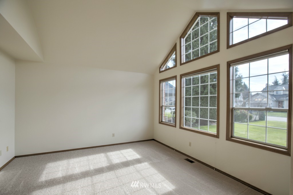10308 Southeast 190th Place Renton, WA 98055 - Photo 5 of 25