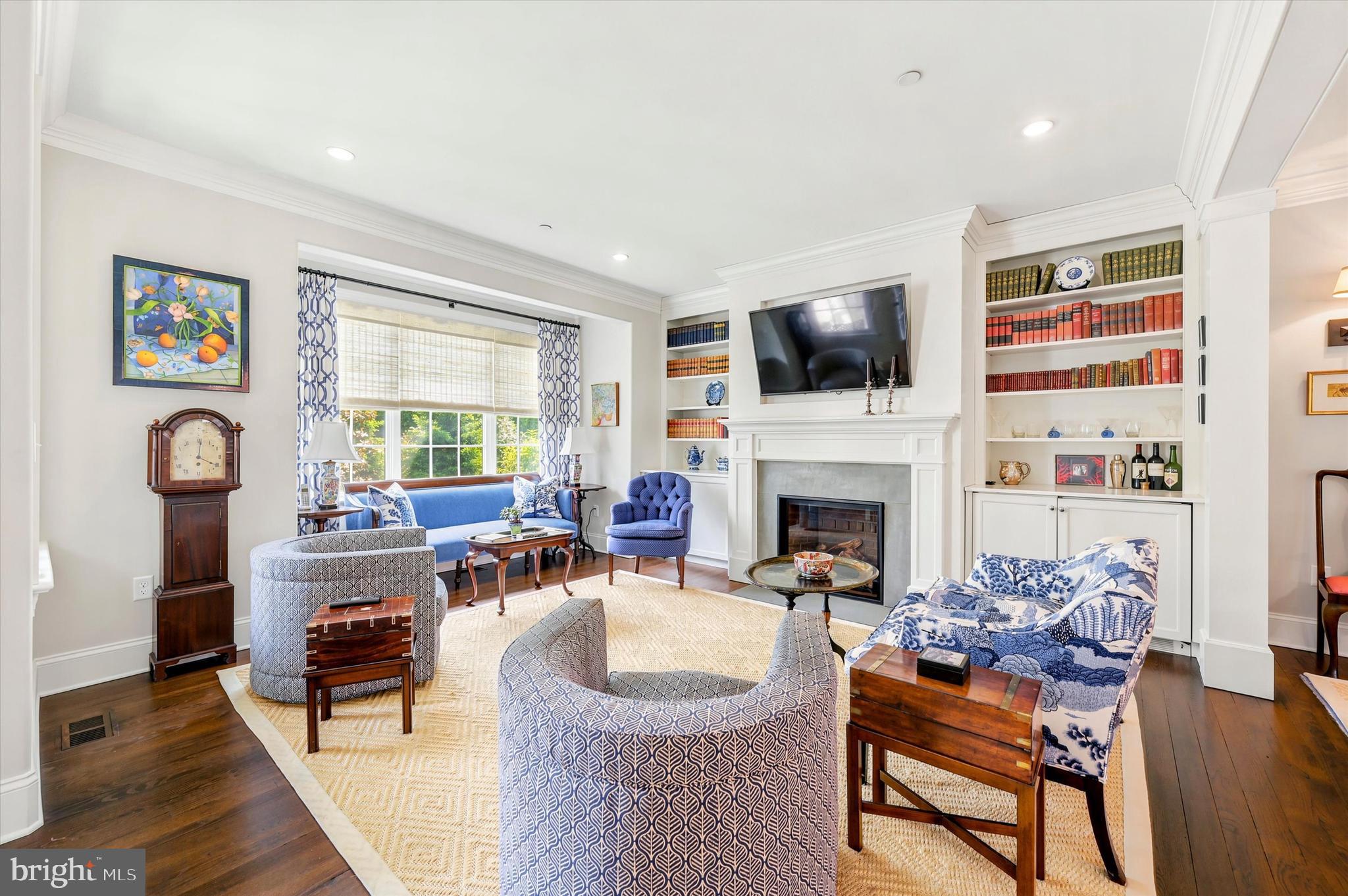 11 Overlea Way Glenside, PA 19038 - Photo 6 of 23 Living Room with fireplace and bar