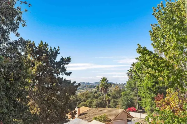 $1,249,000 | 1474 Via Encinos Drive, Fallbrook, CA 92028