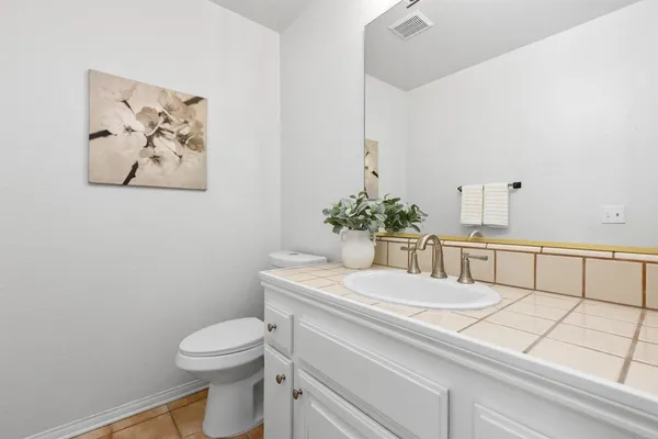 $1,249,000 | 1474 Via Encinos Drive, Fallbrook, CA 92028