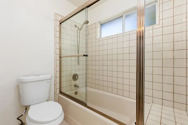 $1,249,000 | 1474 Via Encinos Drive, Fallbrook, CA 92028